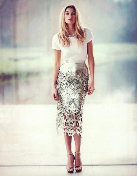 Festive pencil skirt and accessories